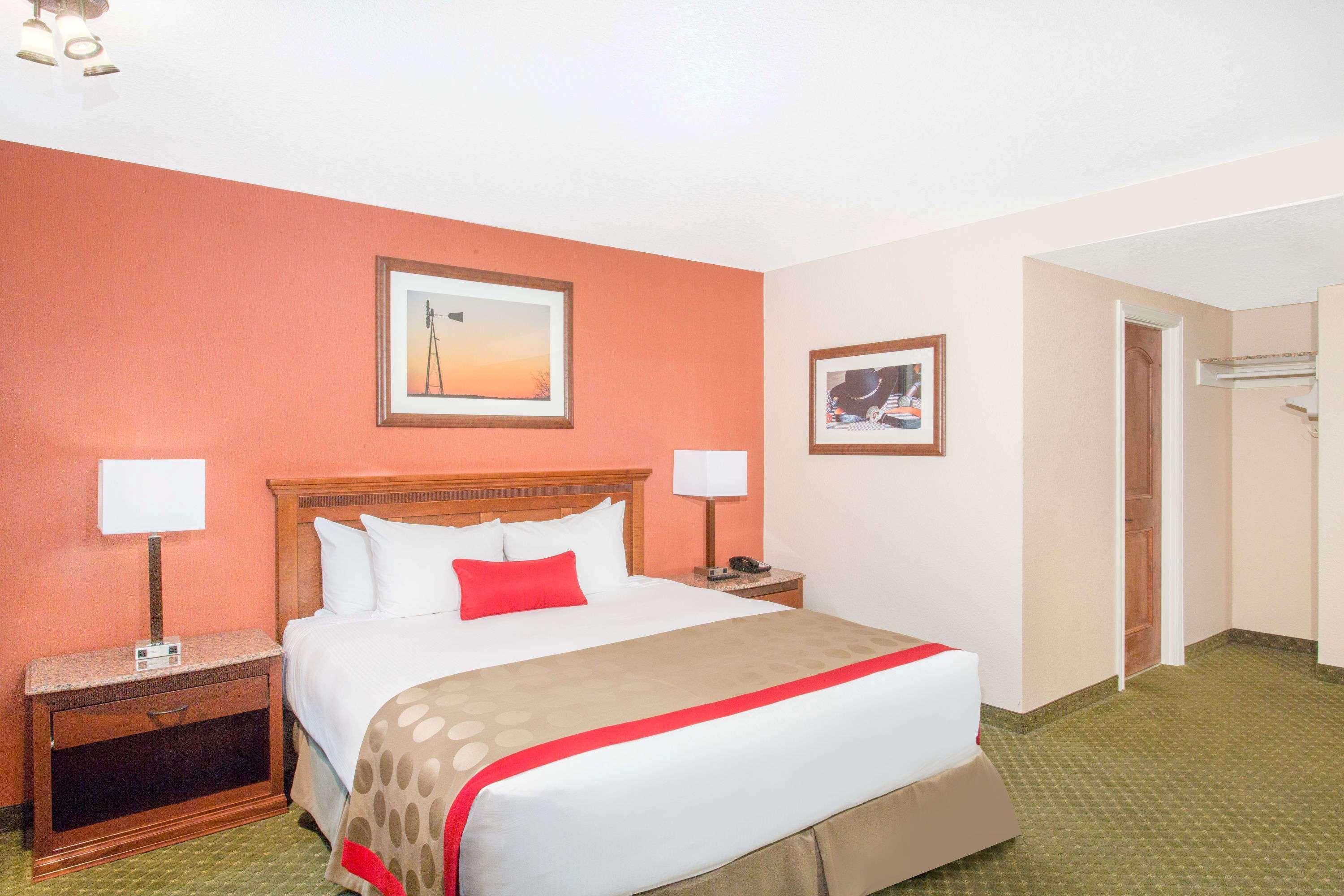 Ramada By Wyndham Elko Hotel At Stockmen'S Casino Bagian luar foto