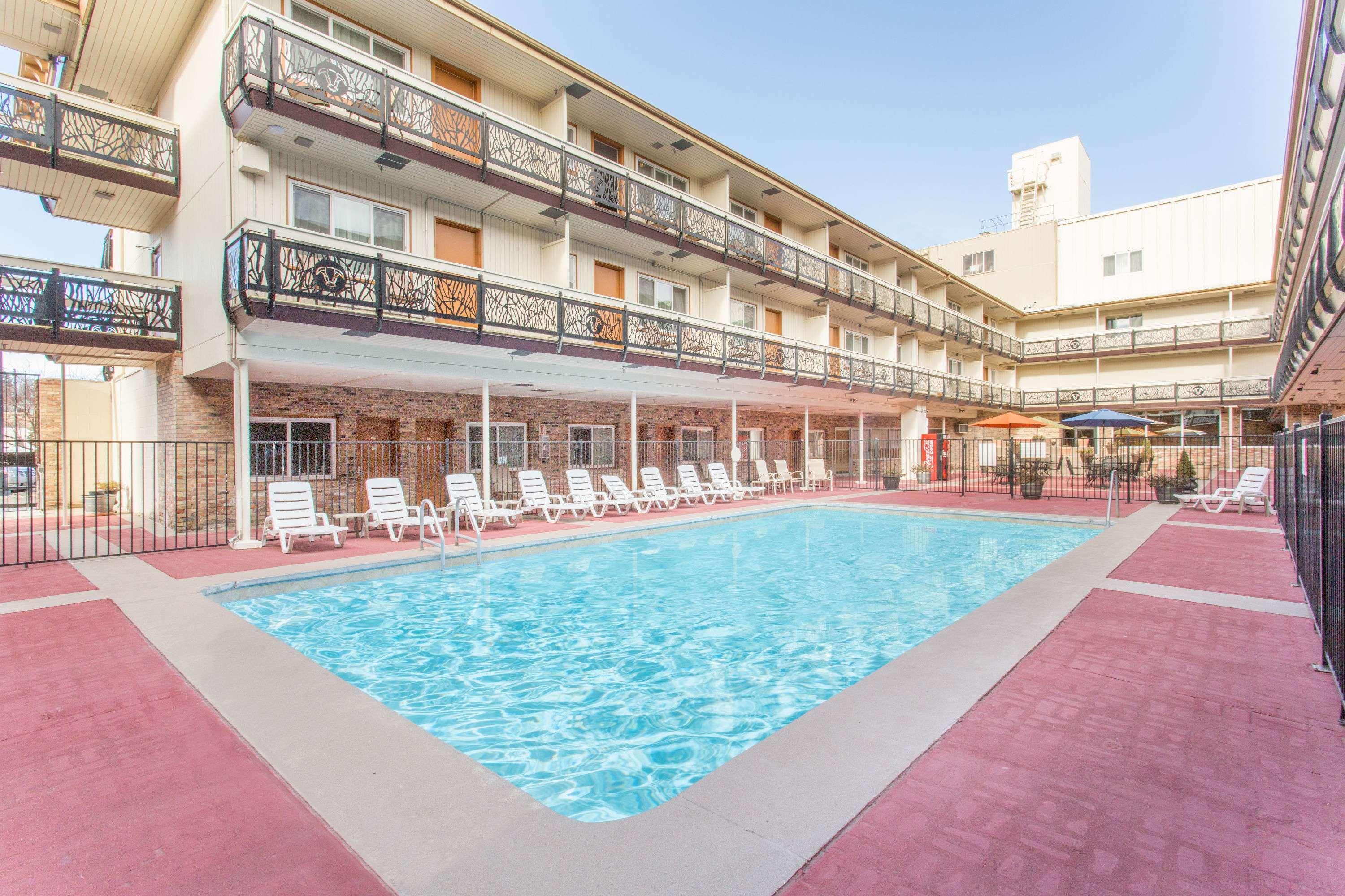 Ramada By Wyndham Elko Hotel At Stockmen'S Casino Bagian luar foto