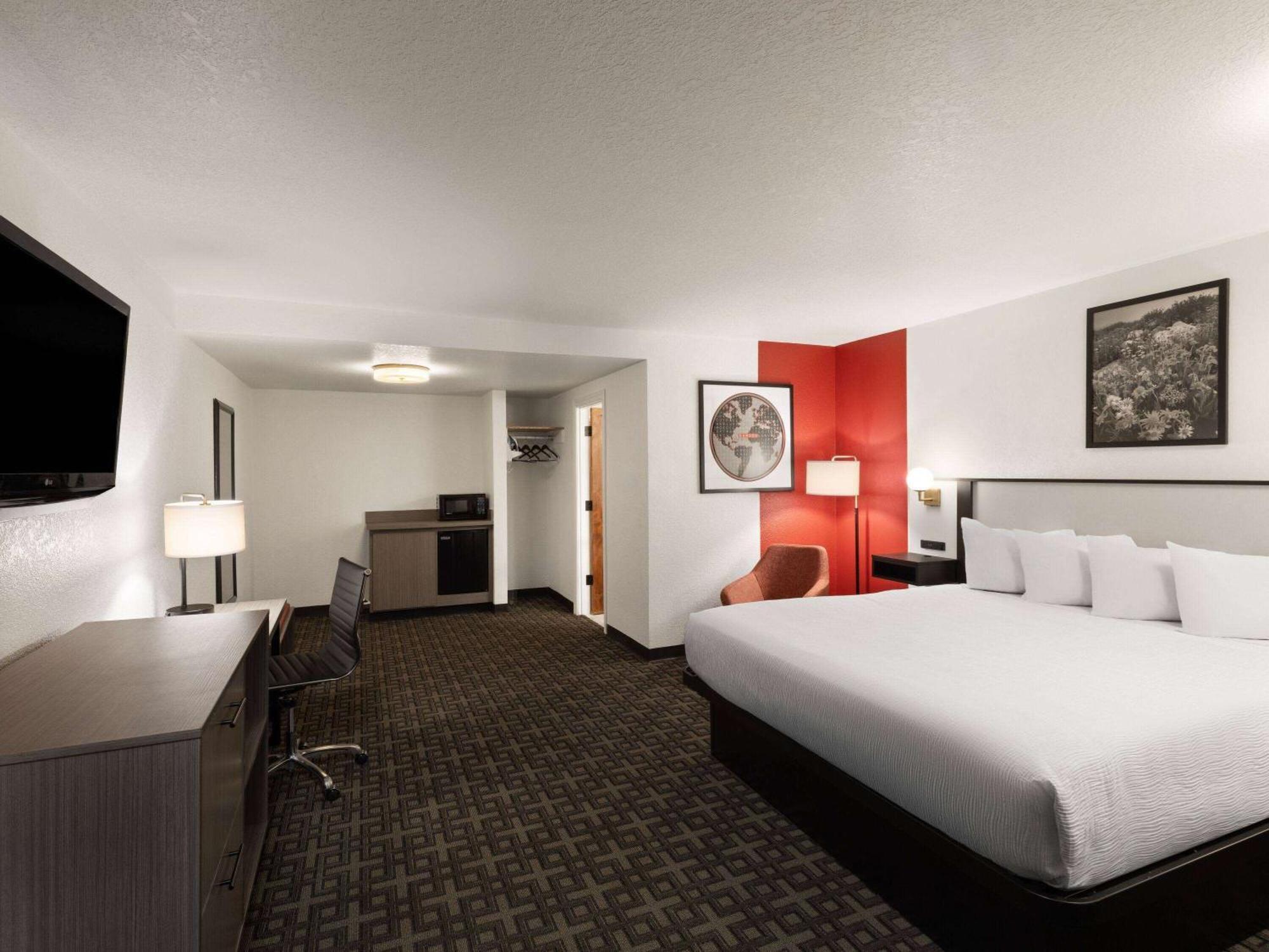 Ramada By Wyndham Elko Hotel At Stockmen'S Casino Bagian luar foto