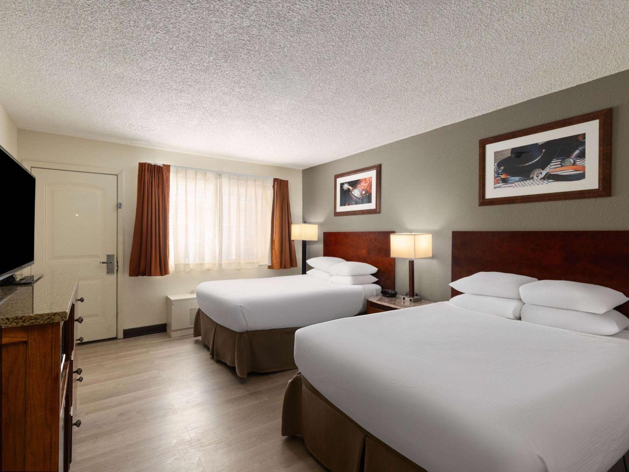 Ramada By Wyndham Elko Hotel At Stockmen'S Casino Bagian luar foto