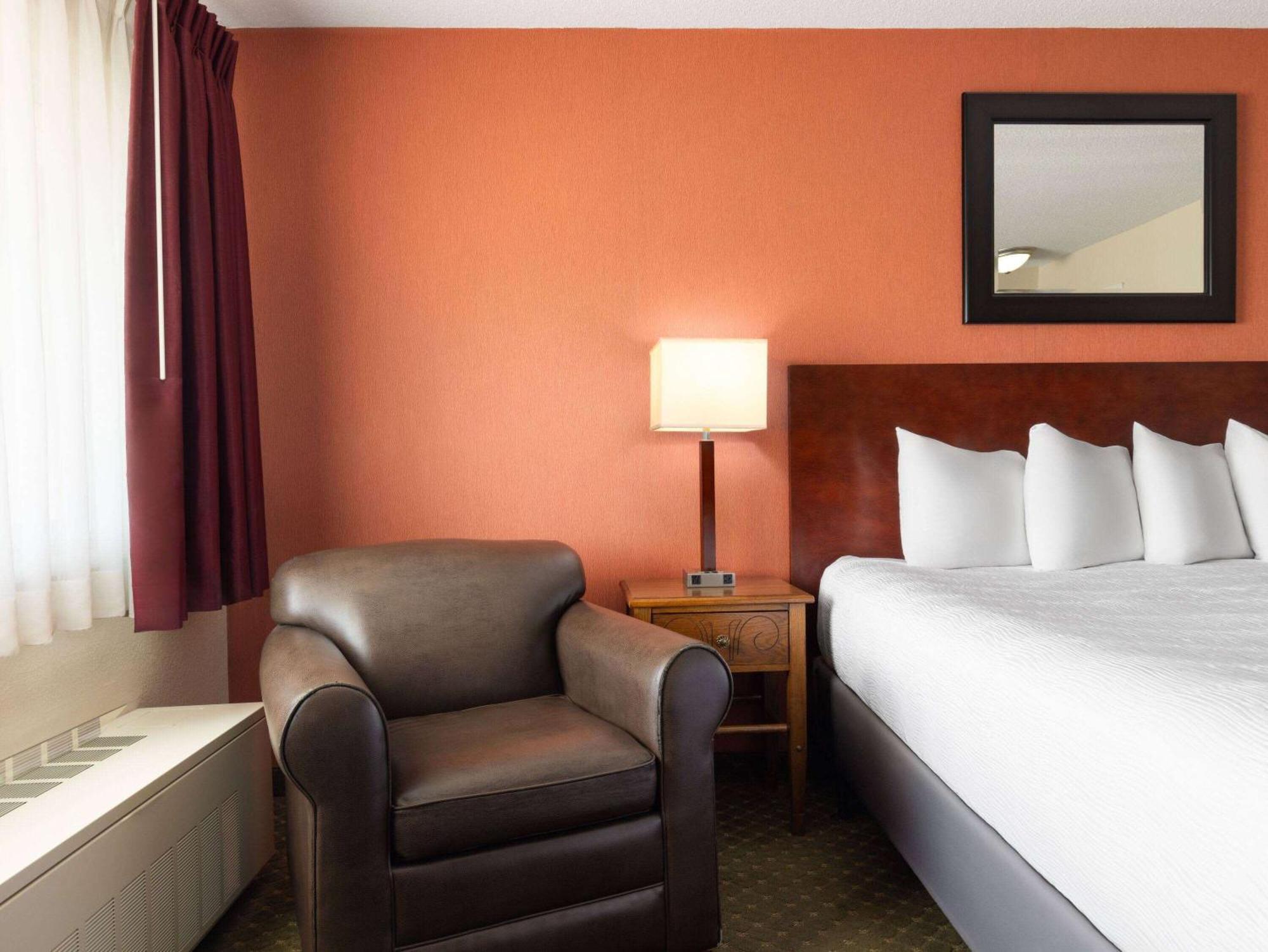 Ramada By Wyndham Elko Hotel At Stockmen'S Casino Bagian luar foto